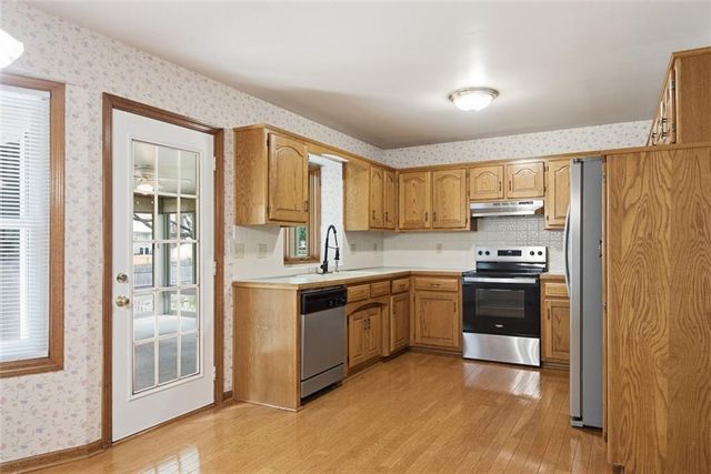 2123 NW 8th Street, Blue Springs, MO 64015