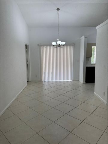10630 NW 2nd Place, Coral Springs, FL 33071