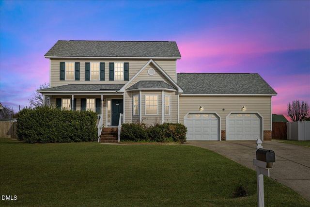 137 Woodglen Drive, Clayton, NC 27527