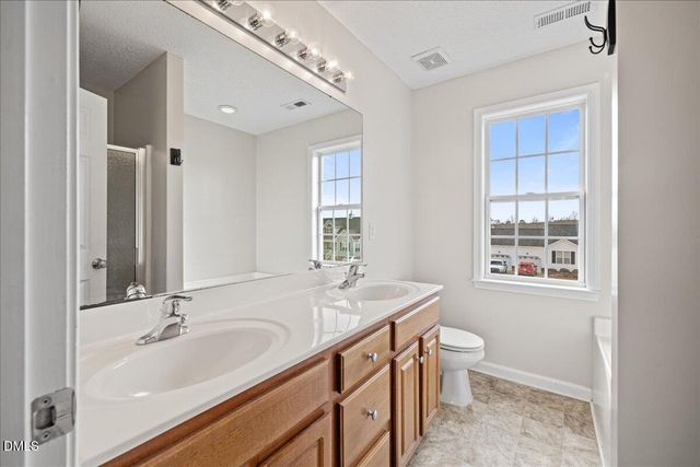 137 Woodglen Drive, Clayton, NC 27527