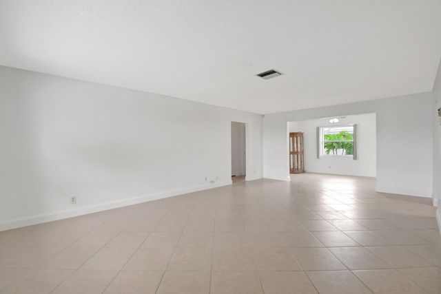1902 SW 22nd Avenue, Boynton Beach, FL 33426