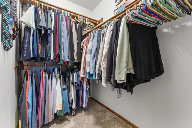 1905 Cliff Alex COURT N, Waukesha, WI 53189