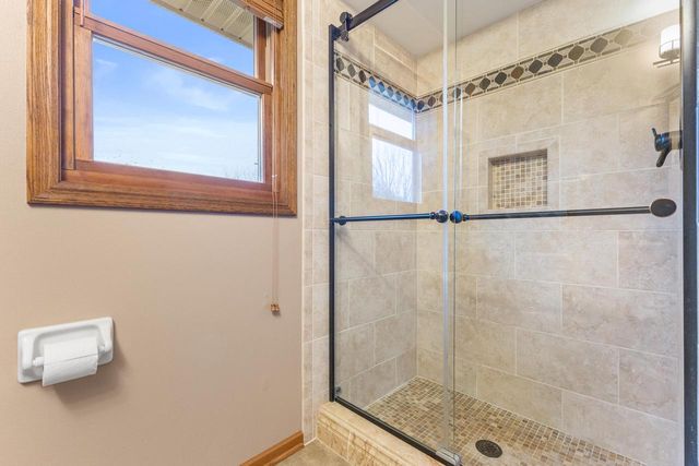 1905 Cliff Alex COURT N, Waukesha, WI 53189