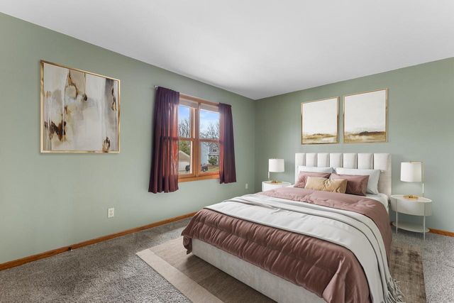 1905 Cliff Alex COURT N, Waukesha, WI 53189