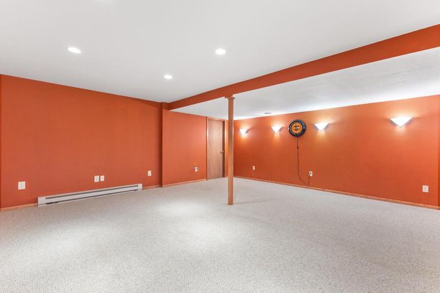 1905 Cliff Alex COURT N, Waukesha, WI 53189