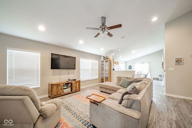 12636 Pinetop Way, Noblesville, IN 46060