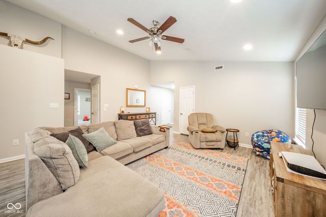 12636 Pinetop Way, Noblesville, IN 46060