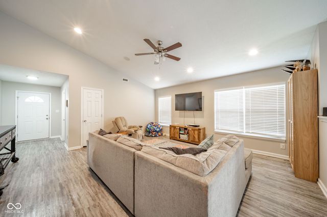 12636 Pinetop Way, Noblesville, IN 46060