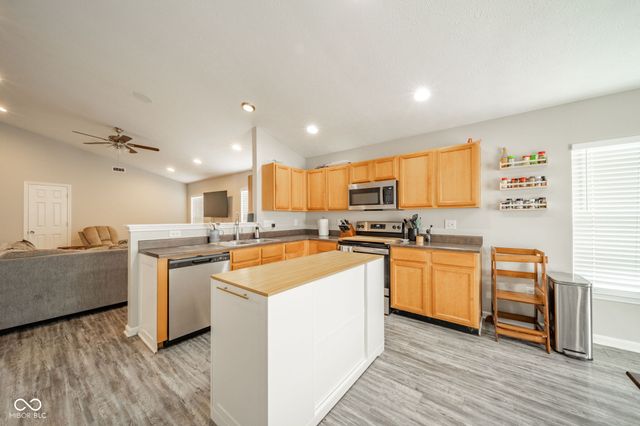 12636 Pinetop Way, Noblesville, IN 46060