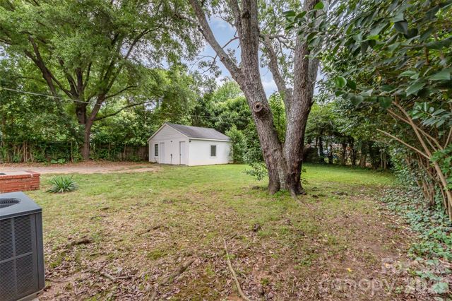 2601 Ashley Road, Charlotte, NC 28208