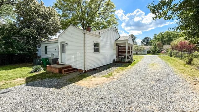 2601 Ashley Road, Charlotte, NC 28208