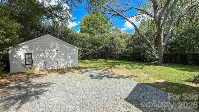 2601 Ashley Road, Charlotte, NC 28208