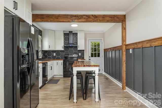 2601 Ashley Road, Charlotte, NC 28208