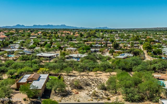 2081 N Corte El Rancho Merlita # 6, Tucson, AZ 85715