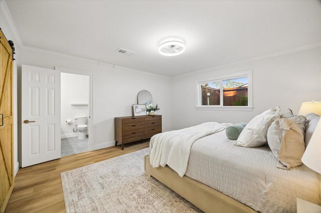 10042 Valley Forge Drive, Houston, TX 77042