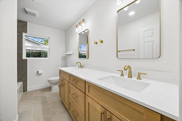 10042 Valley Forge Drive, Houston, TX 77042