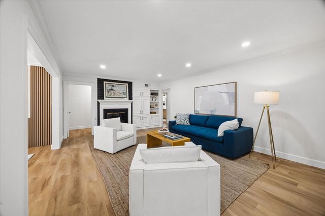 10042 Valley Forge Drive, Houston, TX 77042