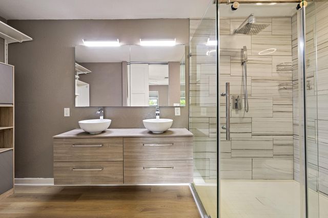 908 Hollybluff ST, Austin, TX 78753