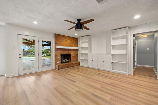 908 Hollybluff ST, Austin, TX 78753