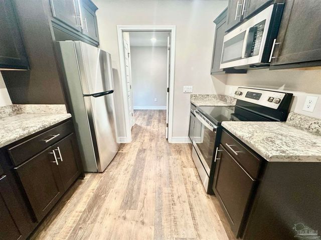 7797 Ira Dr A, Pensacola, FL 32514