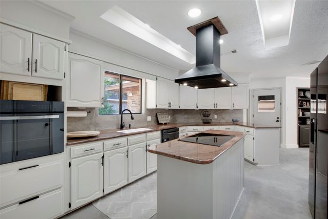 4209 Capilla Street, Fort Worth, TX 76133