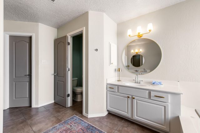 1508 Conejos Drive SE, Rio Rancho, NM 87124