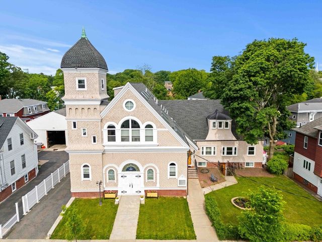 143 Burrill St 102, Swampscott, MA 01907