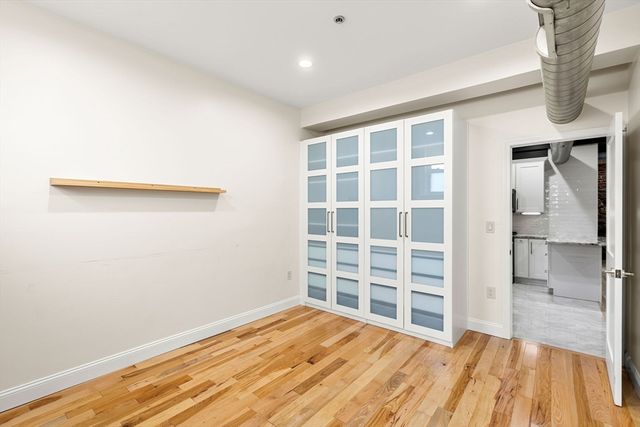 143 Burrill St 102, Swampscott, MA 01907