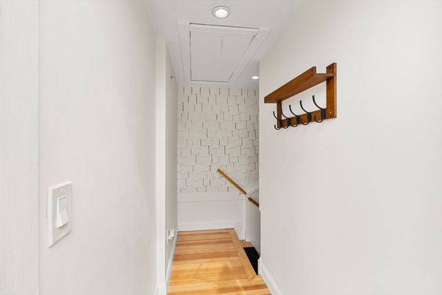 143 Burrill St 102, Swampscott, MA 01907