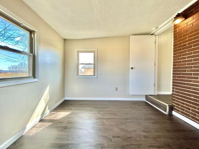 138 Country Hill Drive, Somerset, KY 42503