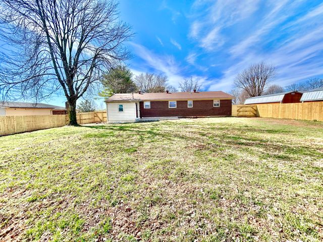 138 Country Hill Drive, Somerset, KY 42503
