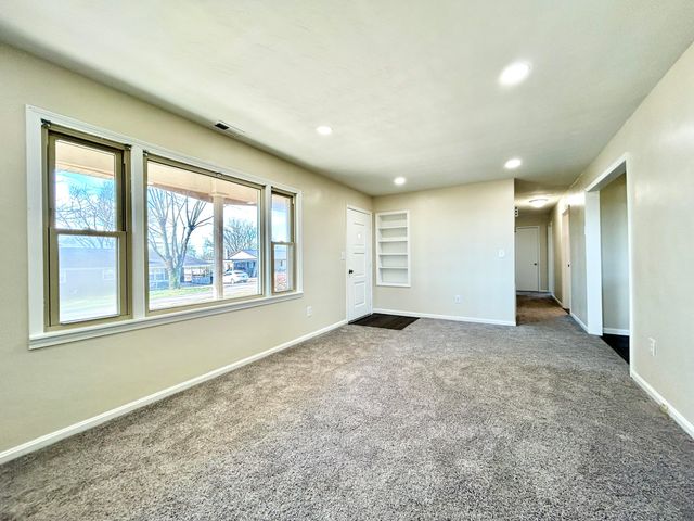 138 Country Hill Drive, Somerset, KY 42503