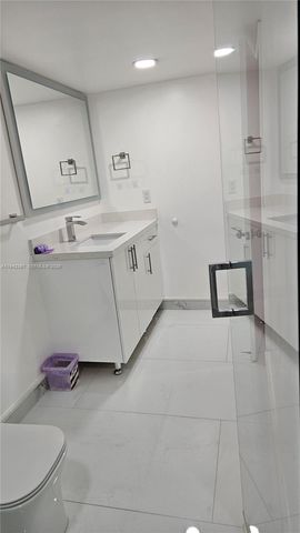 8005 Lake Dr 201, Doral, FL 33166