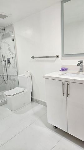 8005 Lake Dr 201, Doral, FL 33166