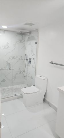 8005 Lake Dr 201, Doral, FL 33166