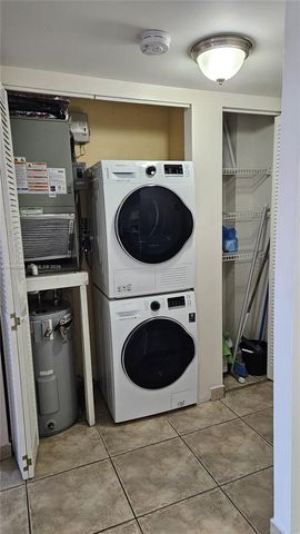 8005 Lake Dr 201, Doral, FL 33166