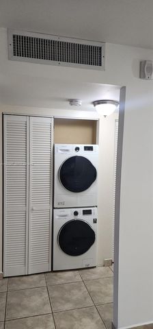 8005 Lake Dr 201, Doral, FL 33166