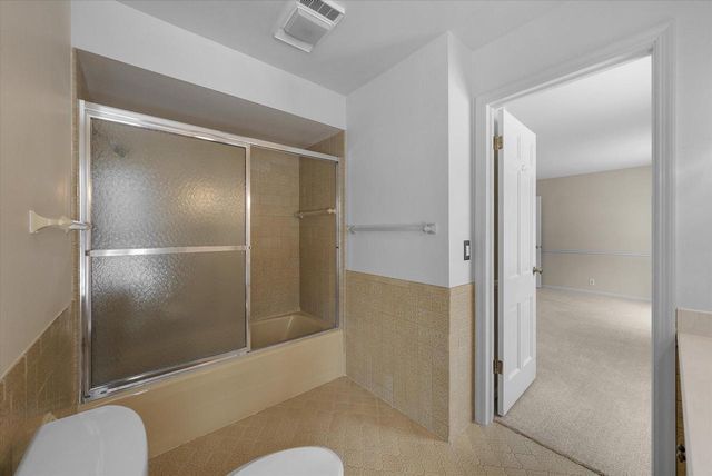 8704 W Bonniwell ROAD, Mequon, WI 53097