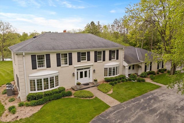 8704 W Bonniwell ROAD, Mequon, WI 53097