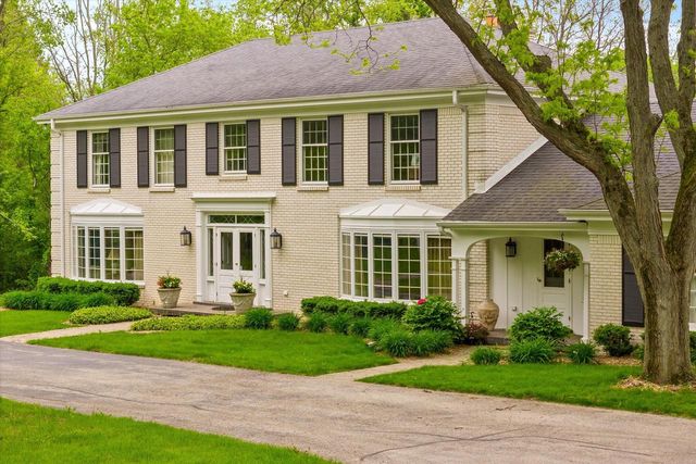 8704 W Bonniwell ROAD, Mequon, WI 53097