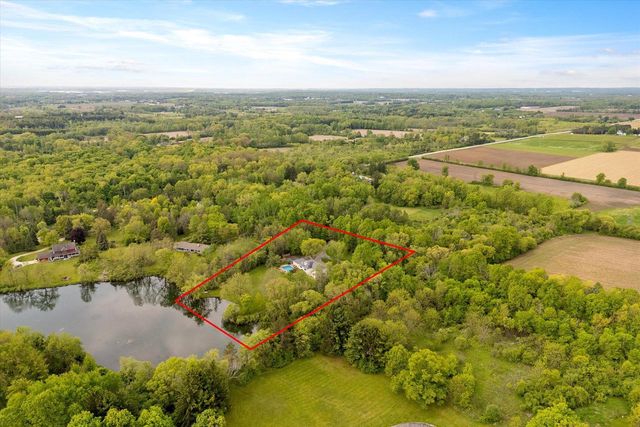 8704 W Bonniwell ROAD, Mequon, WI 53097