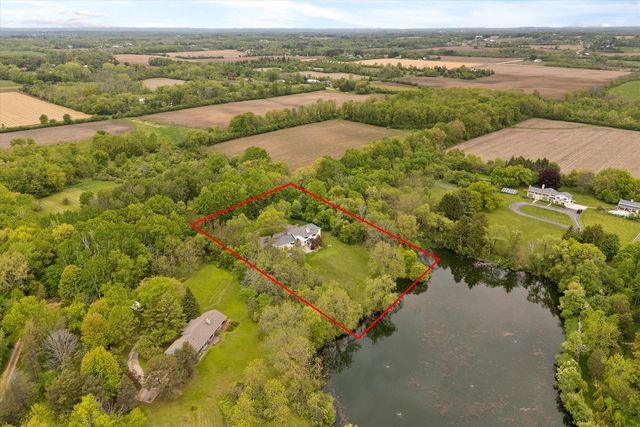 8704 W Bonniwell ROAD, Mequon, WI 53097