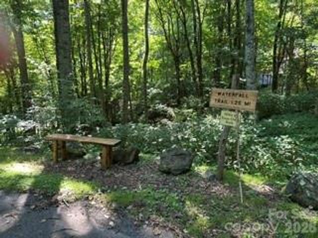 13 Galega Trail, Maggie Valley, NC 28751