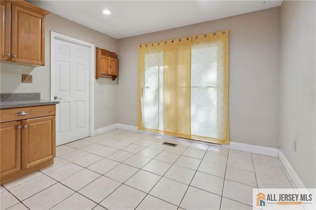 1 Landry Road, Franklin, NJ 08873
