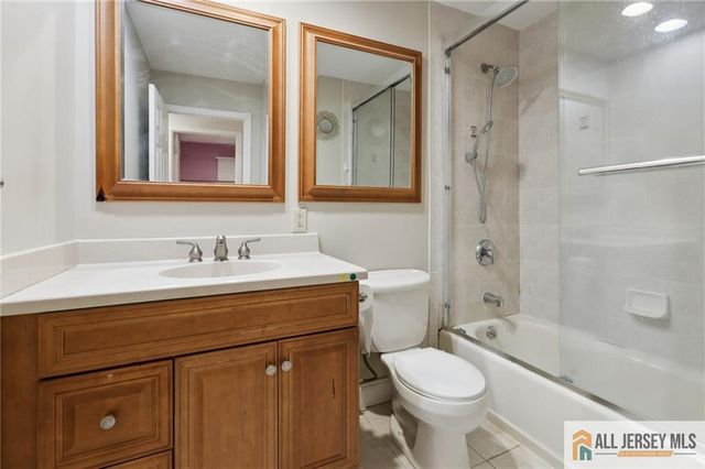 1 Landry Road, Franklin, NJ 08873