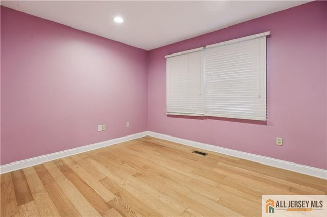 1 Landry Road, Franklin, NJ 08873