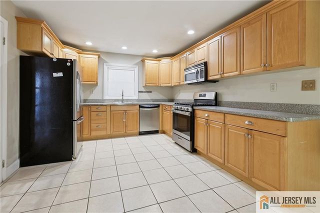 1 Landry Road, Franklin, NJ 08873