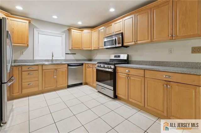 1 Landry Road, Franklin, NJ 08873