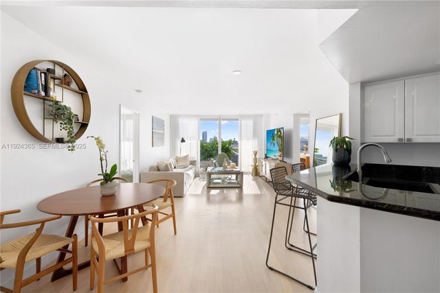 1800 Sunset Harbour Dr 803, Miami Beach, FL 33139