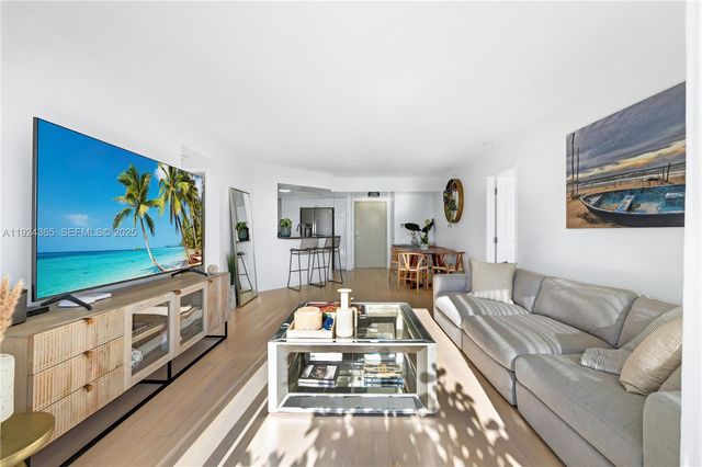 1800 Sunset Harbour Dr 803, Miami Beach, FL 33139